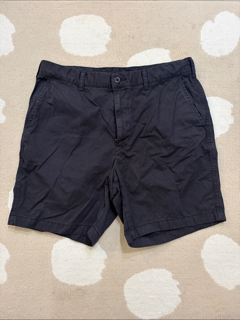 Uniqlo Men's Dark Navy Flat-Front Casual Shorts